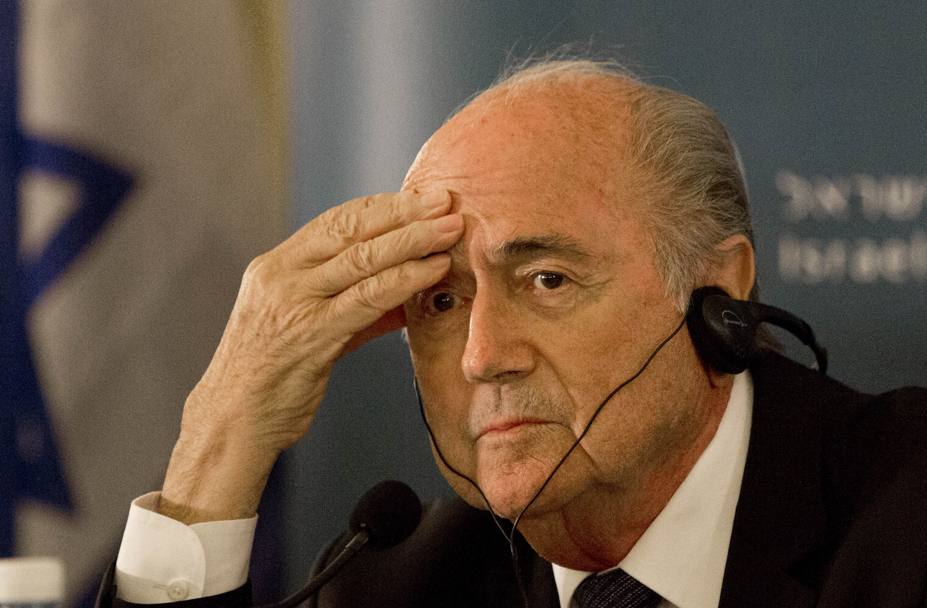Sepp Blatter, presidente della Fifa. E&#39; in corsa per il quinto mandato. Non sarebbe coinvolto nell&#39;inchiesta della Fbi. (Ap)